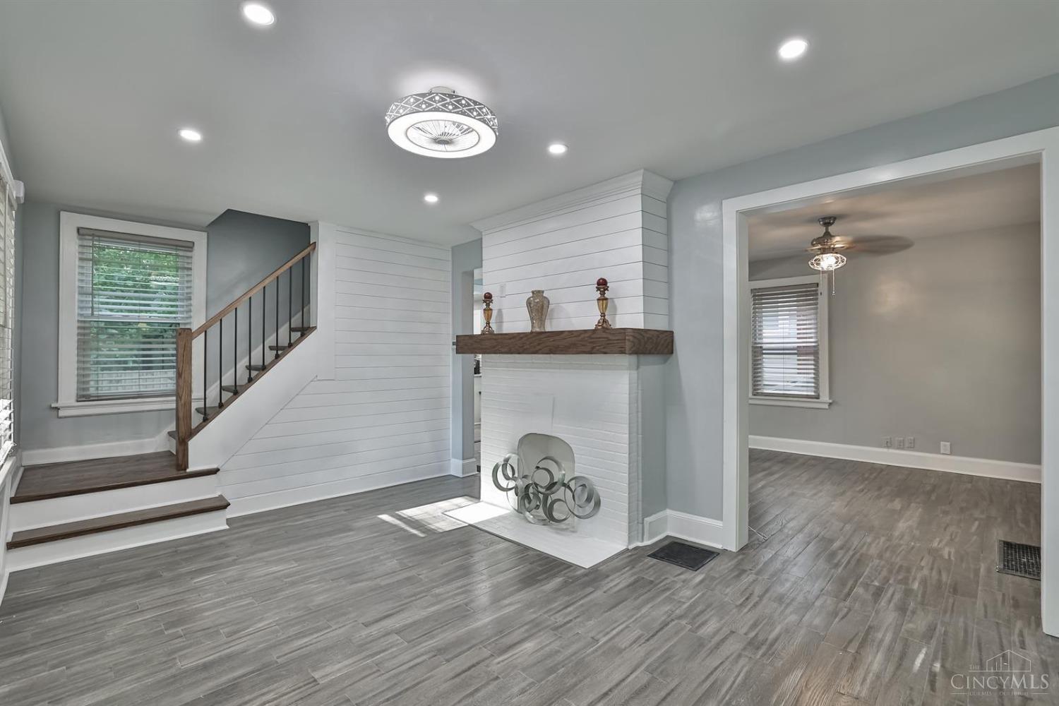 5725 Sierra Park Place