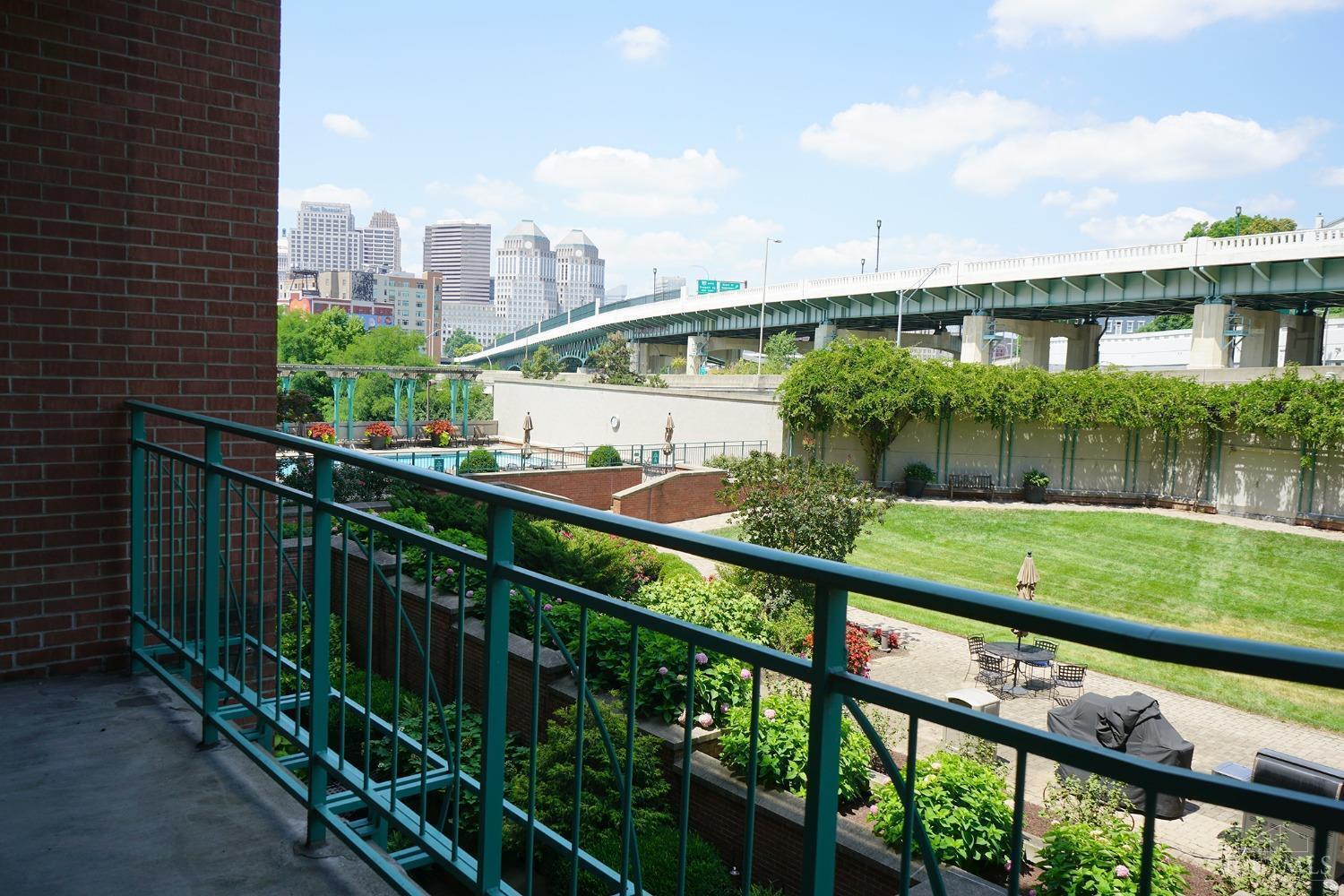 900 Adams Crossing 5400