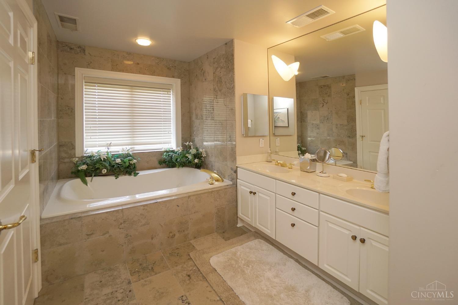 900 Adams Crossing 5400