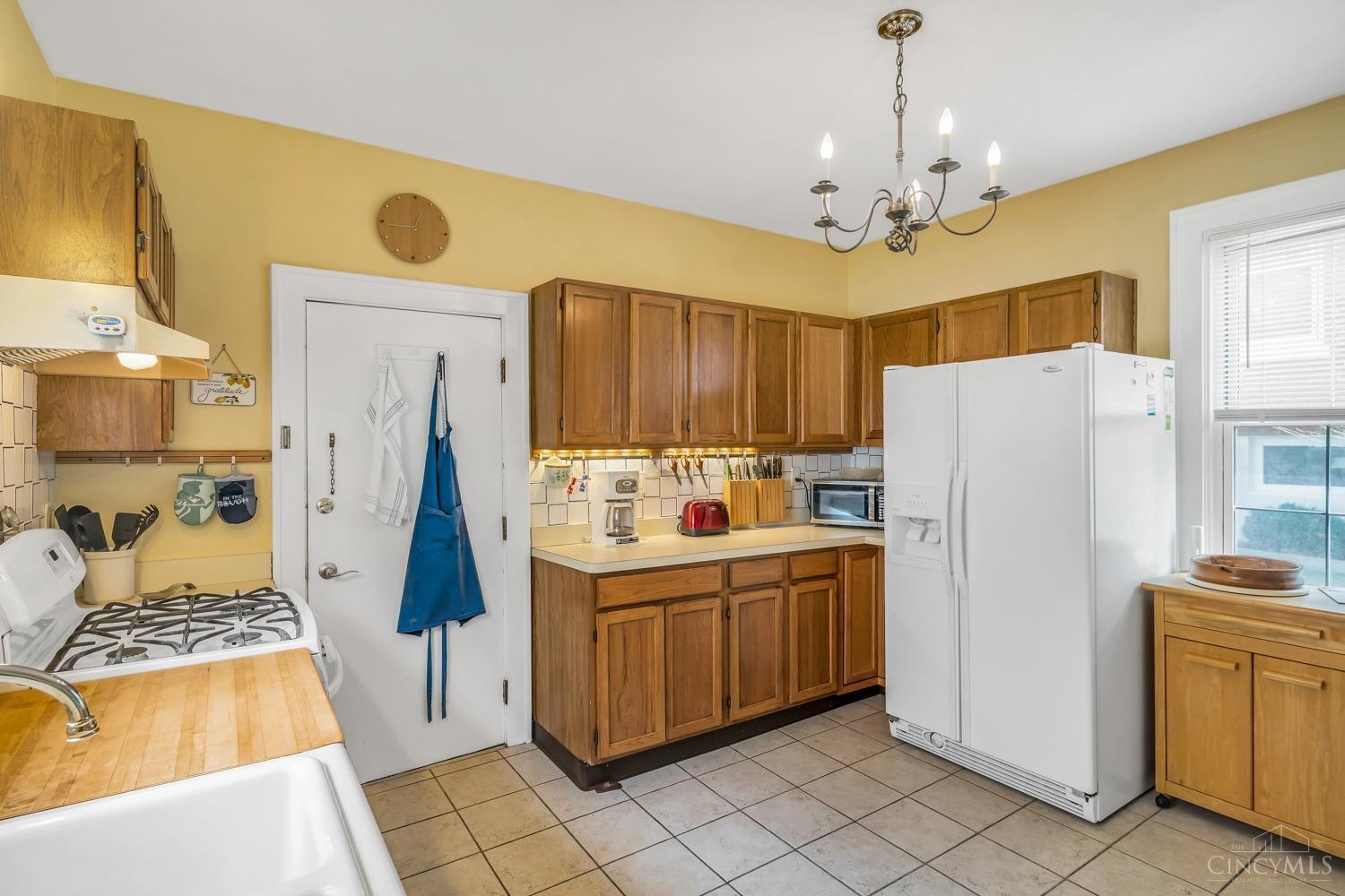 2846 Observatory Avenue