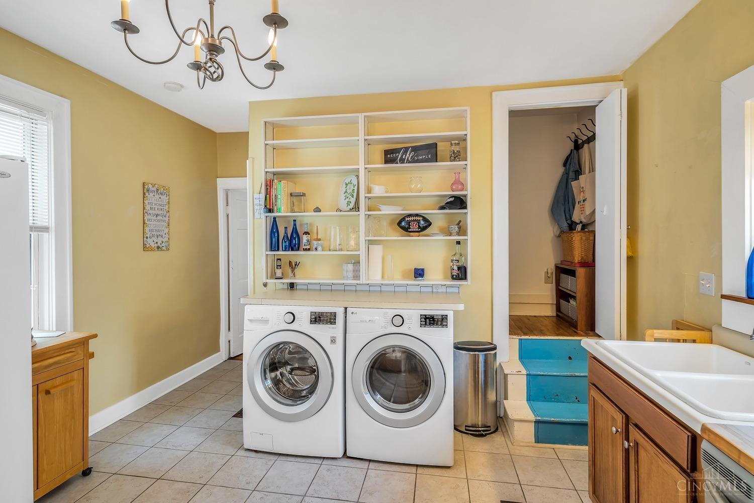 2846 Observatory Avenue