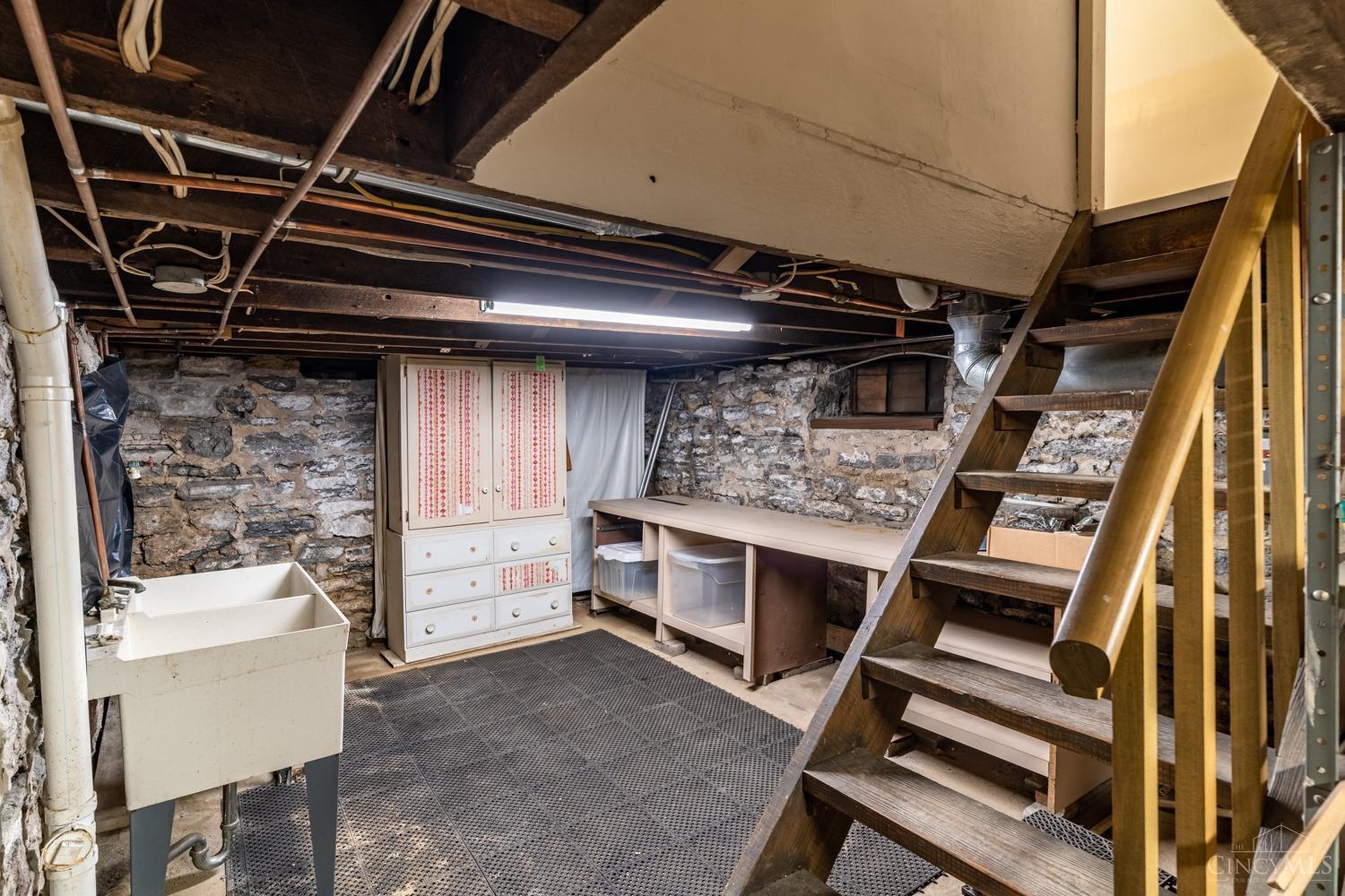 2846 Observatory Avenue