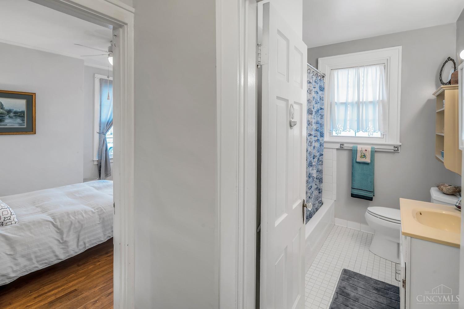 2846 Observatory Avenue