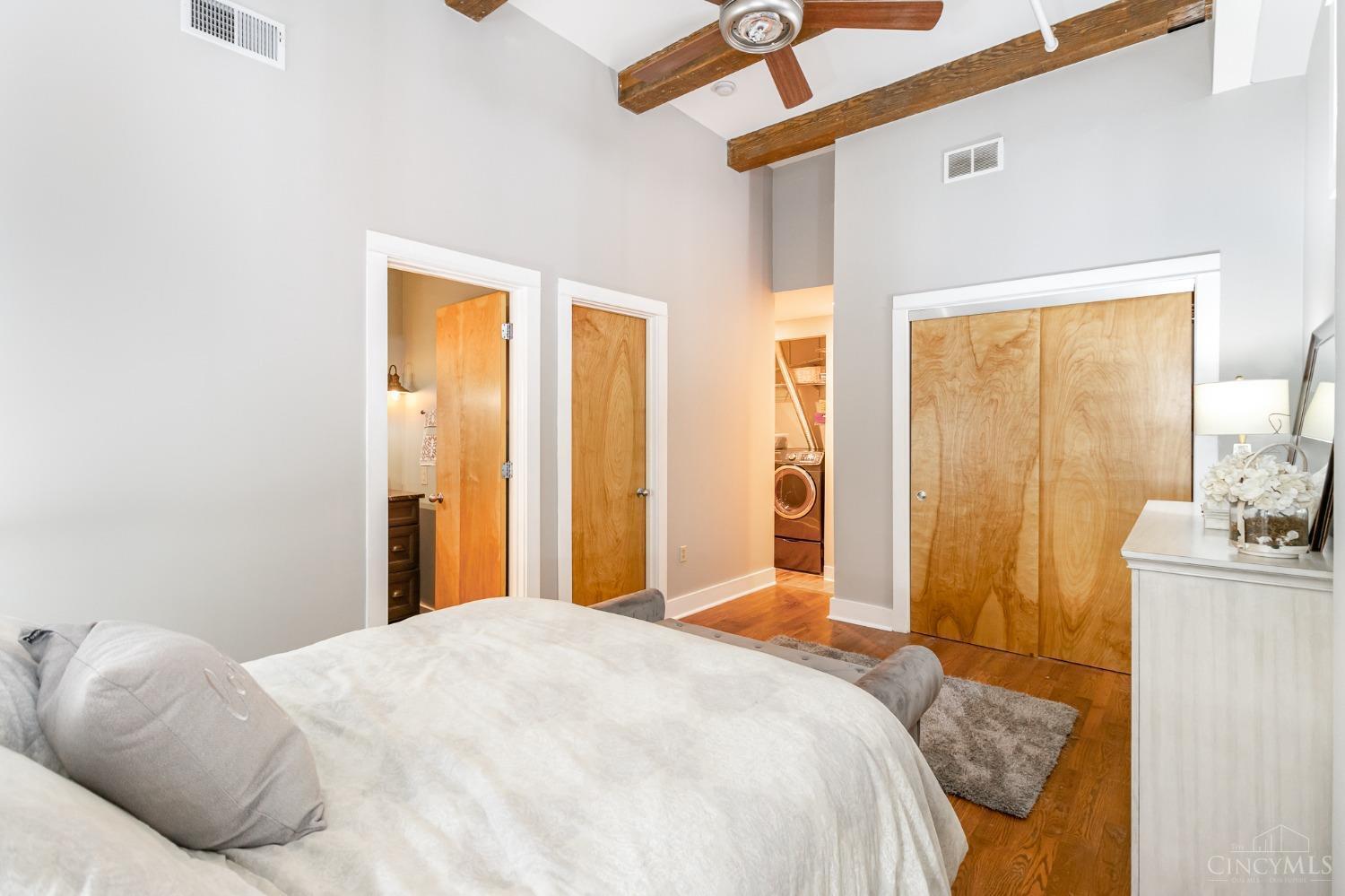 26 E Sixth Street 202