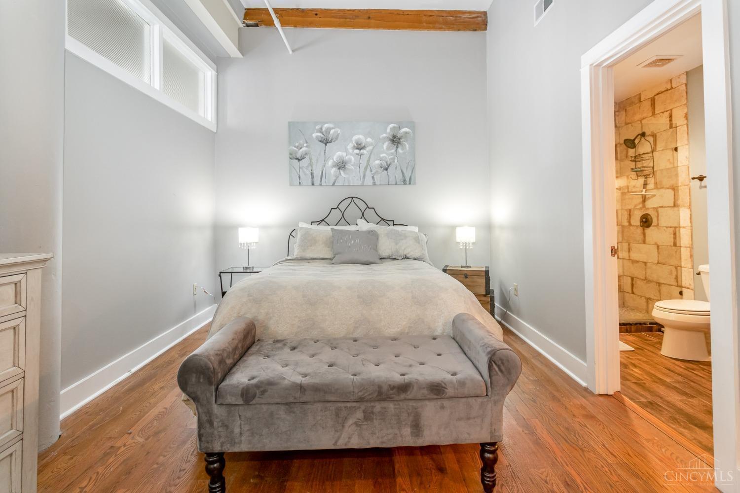 26 E Sixth Street 202