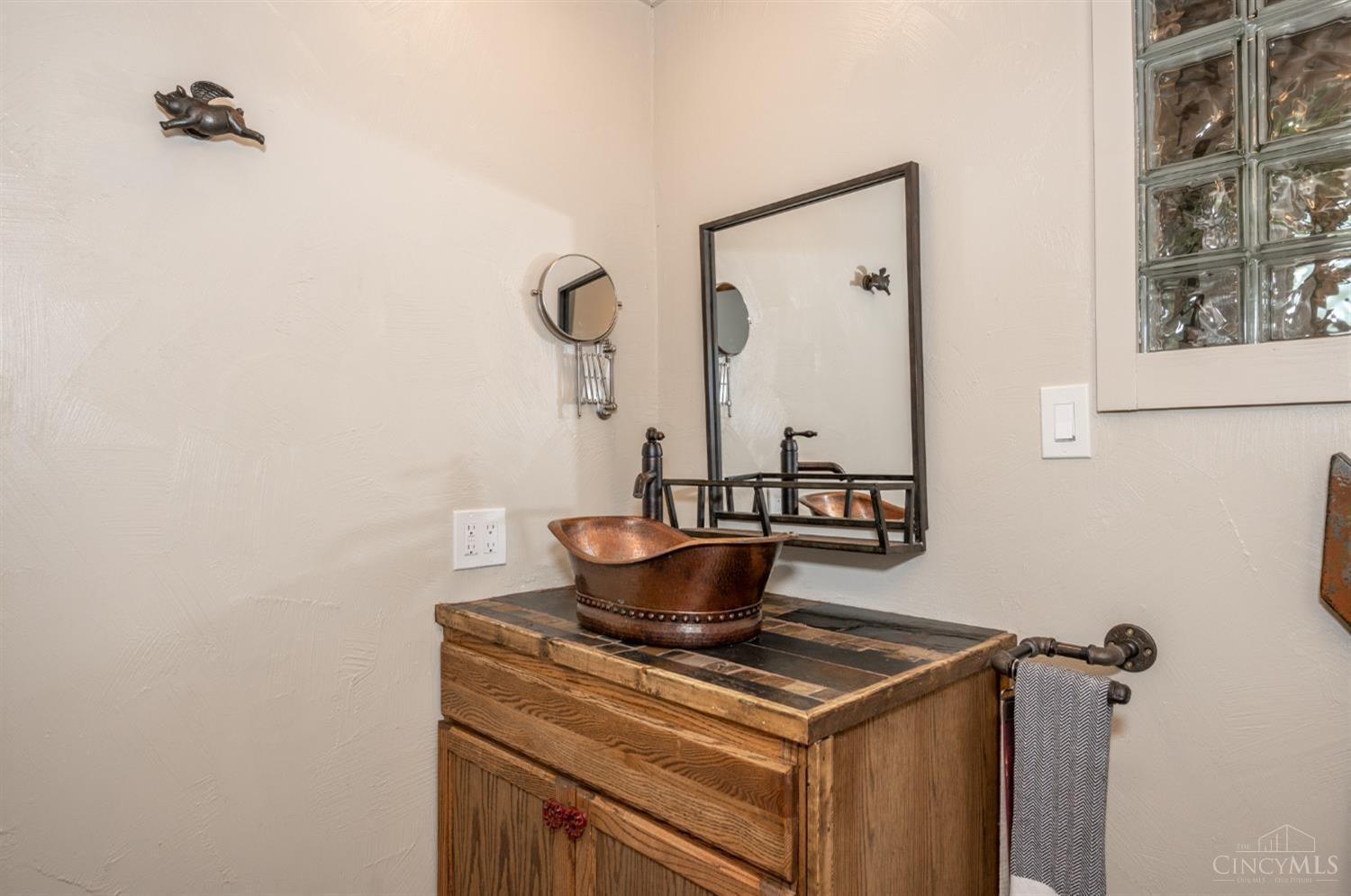 2229 Laurel Lindale Road