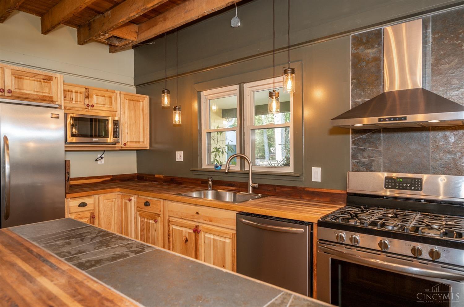 2229 Laurel Lindale Road