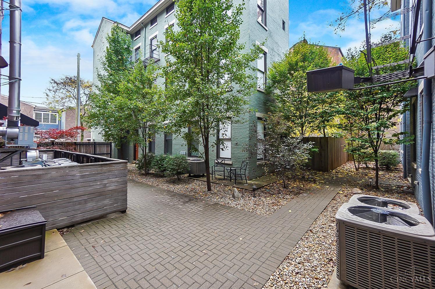 118 W Fifteenth Street 183