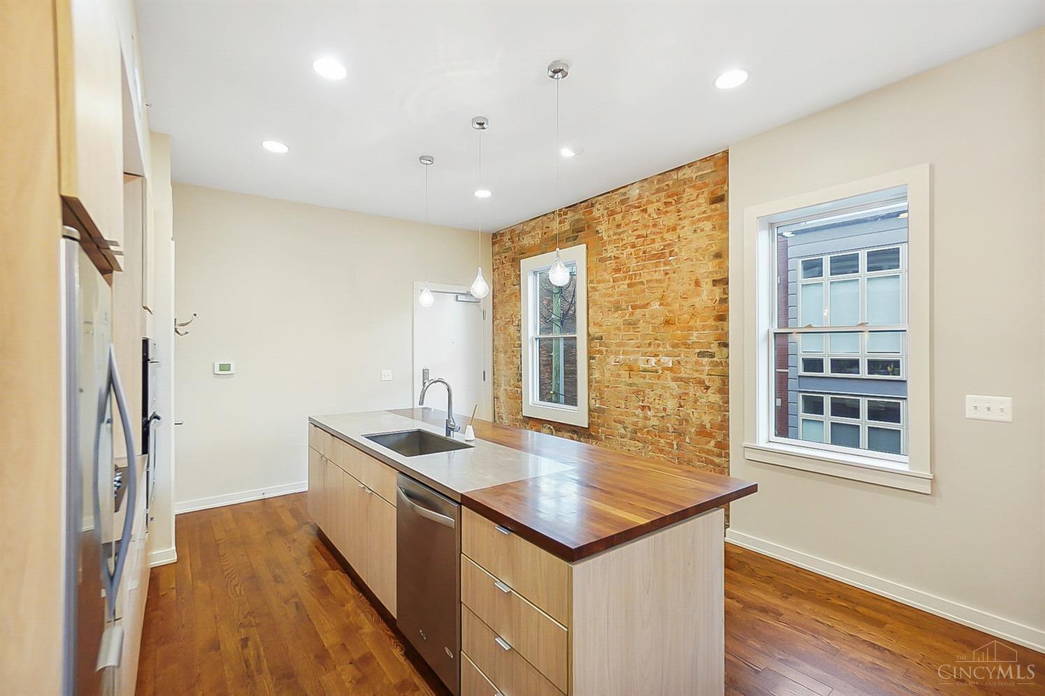 118 W Fifteenth Street 183