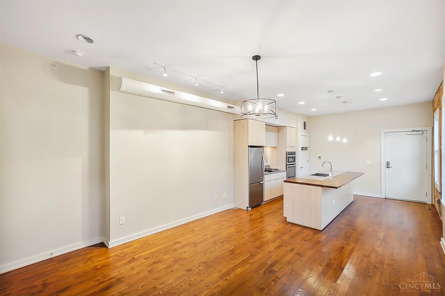 118 W Fifteenth Street 183