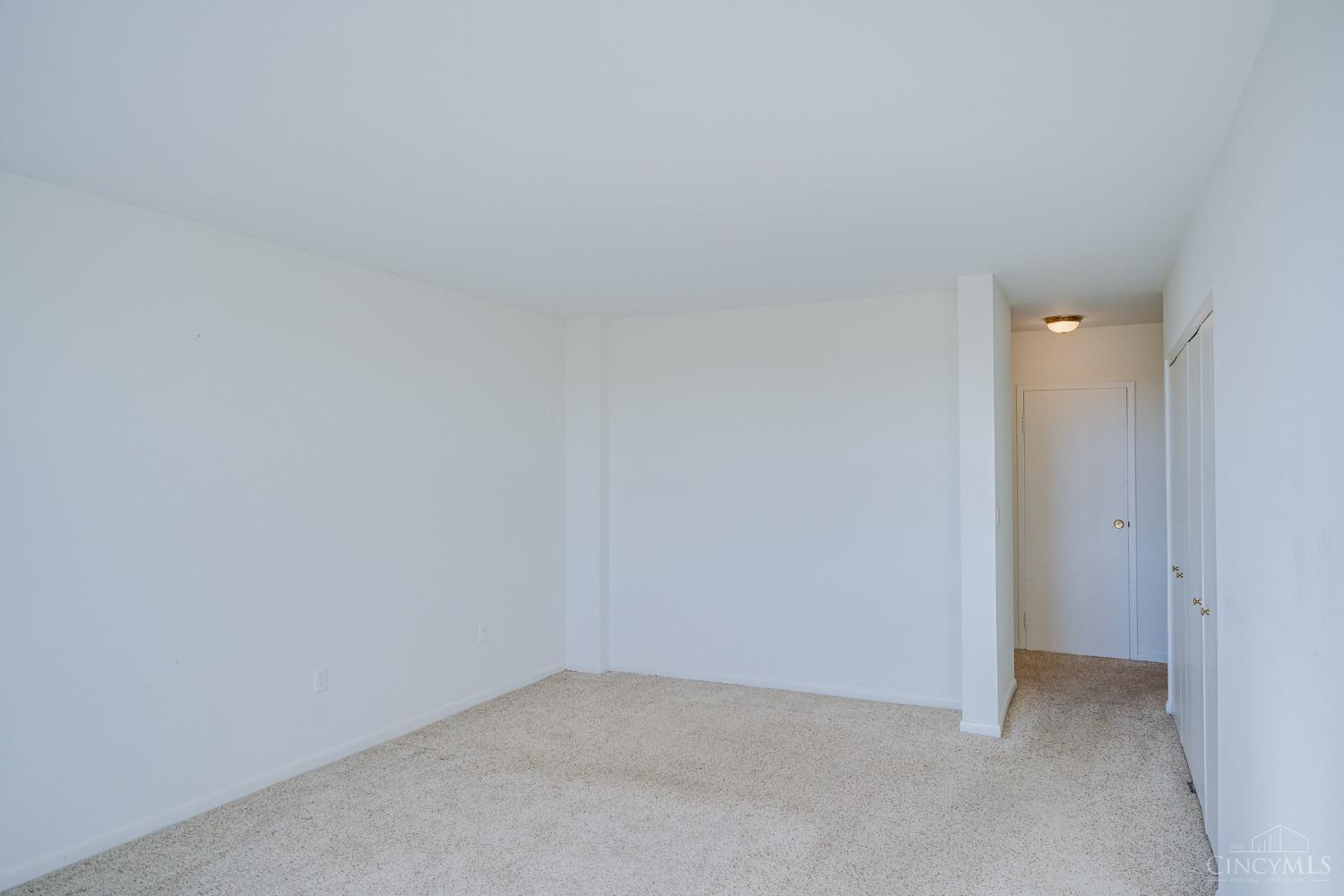 2444 Madison Road 1005