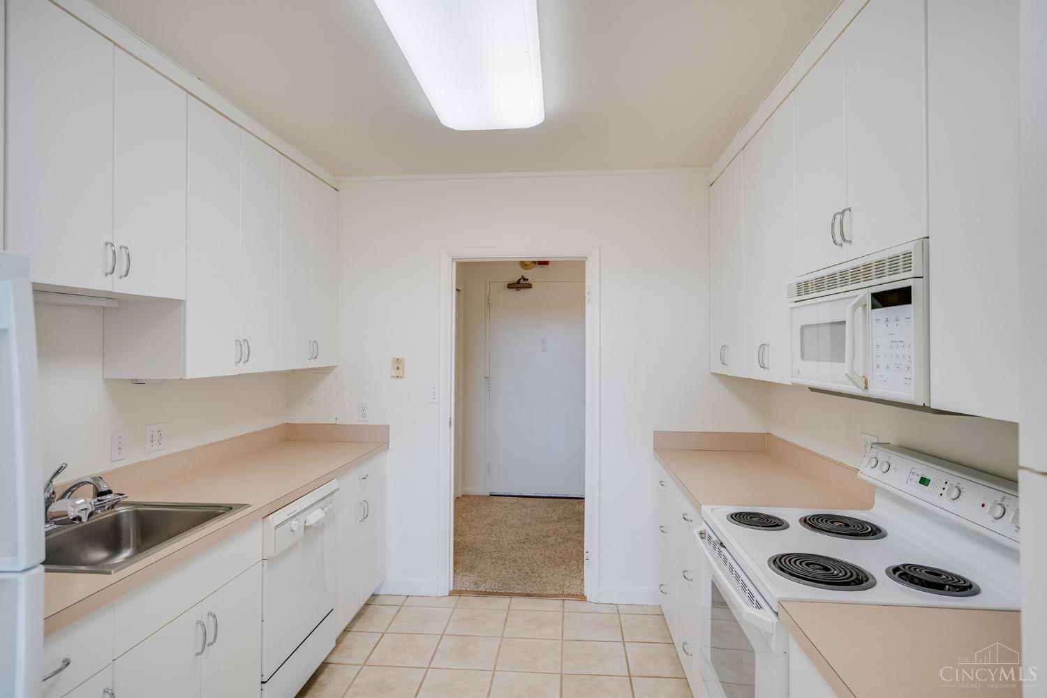 2444 Madison Road 1005