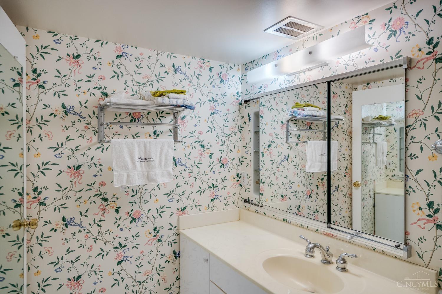 2444 Madison Road 1005