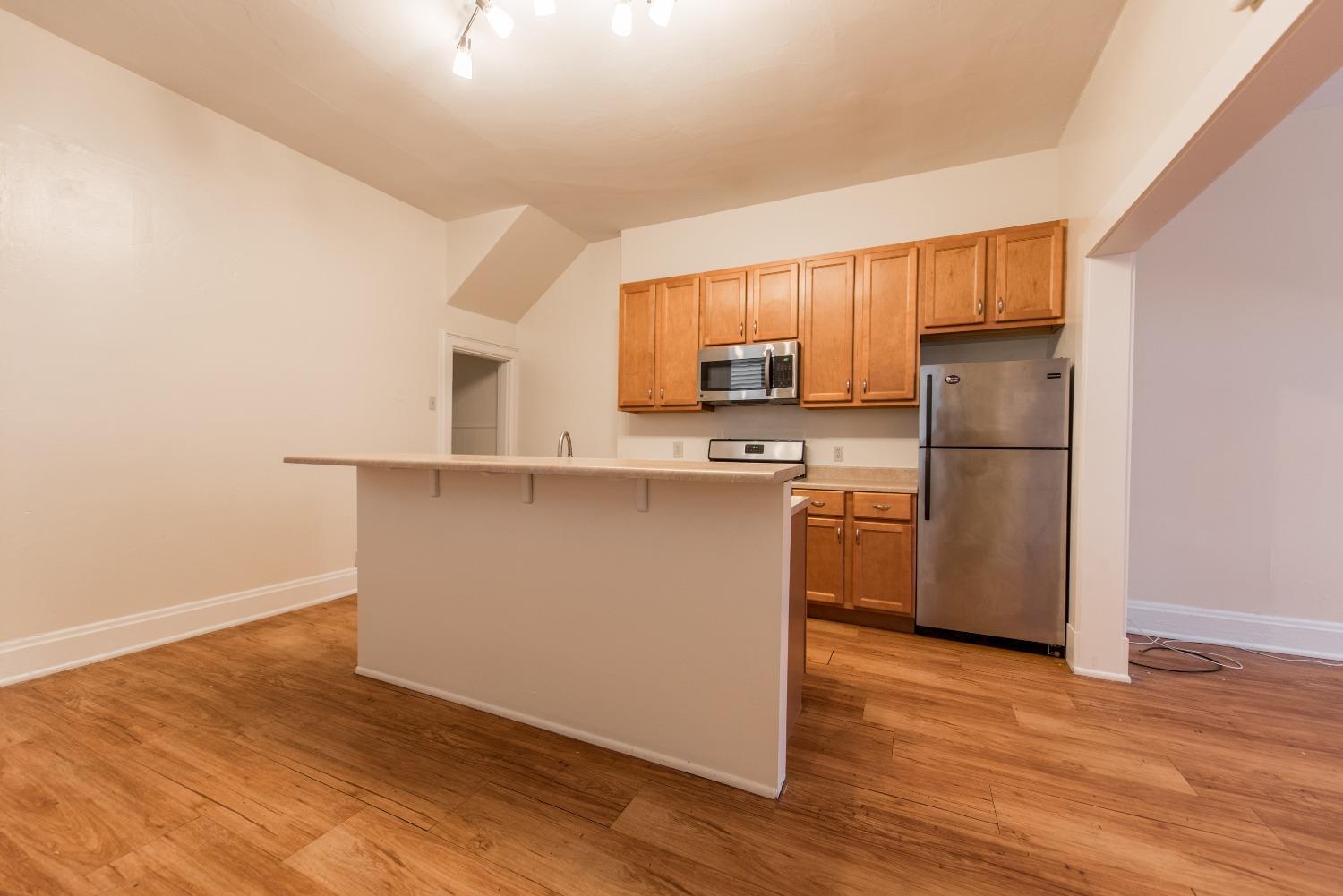 2728 Glendora Avenue