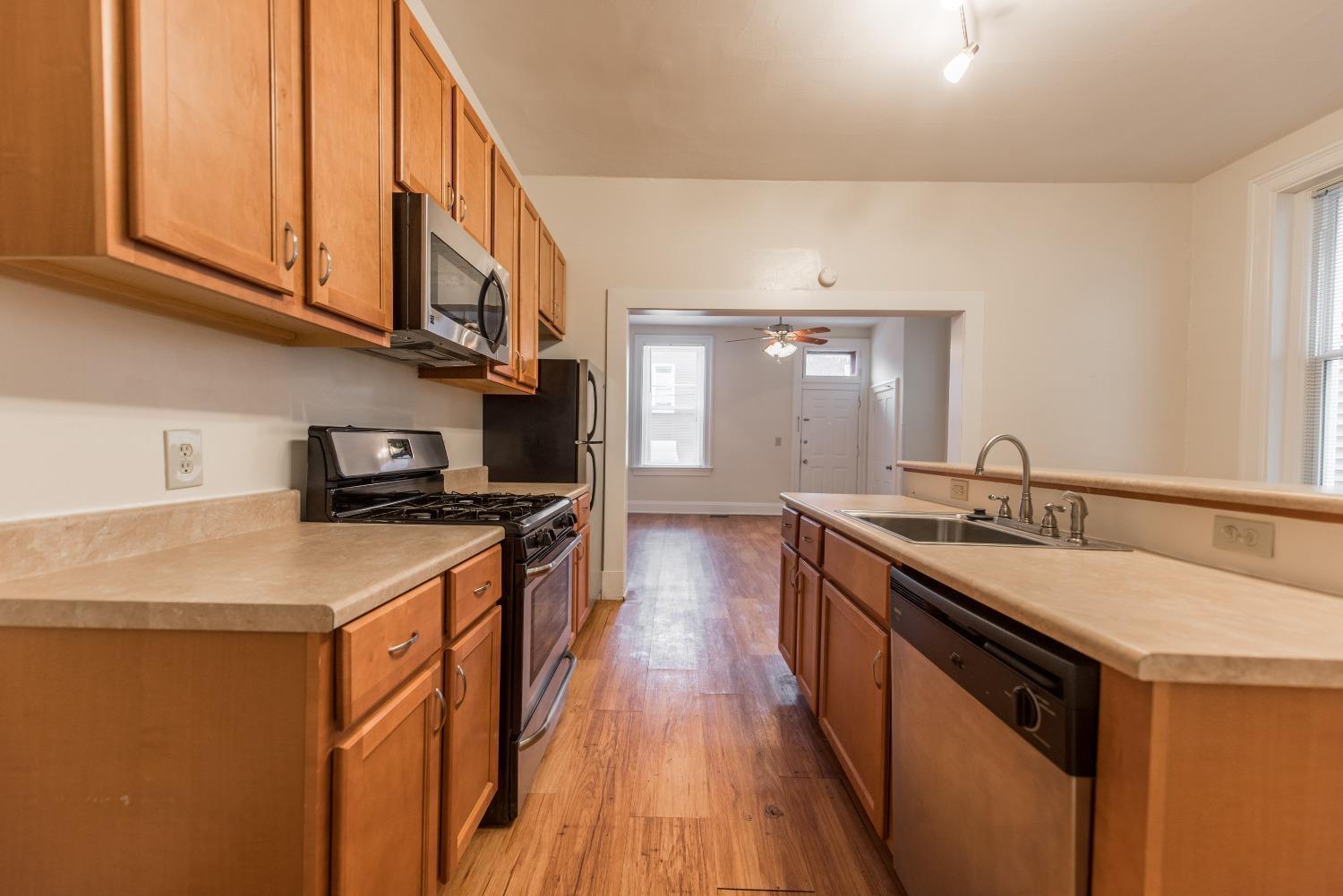 2728 Glendora Avenue