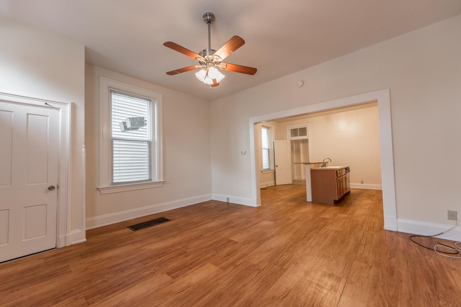 2728 Glendora Avenue