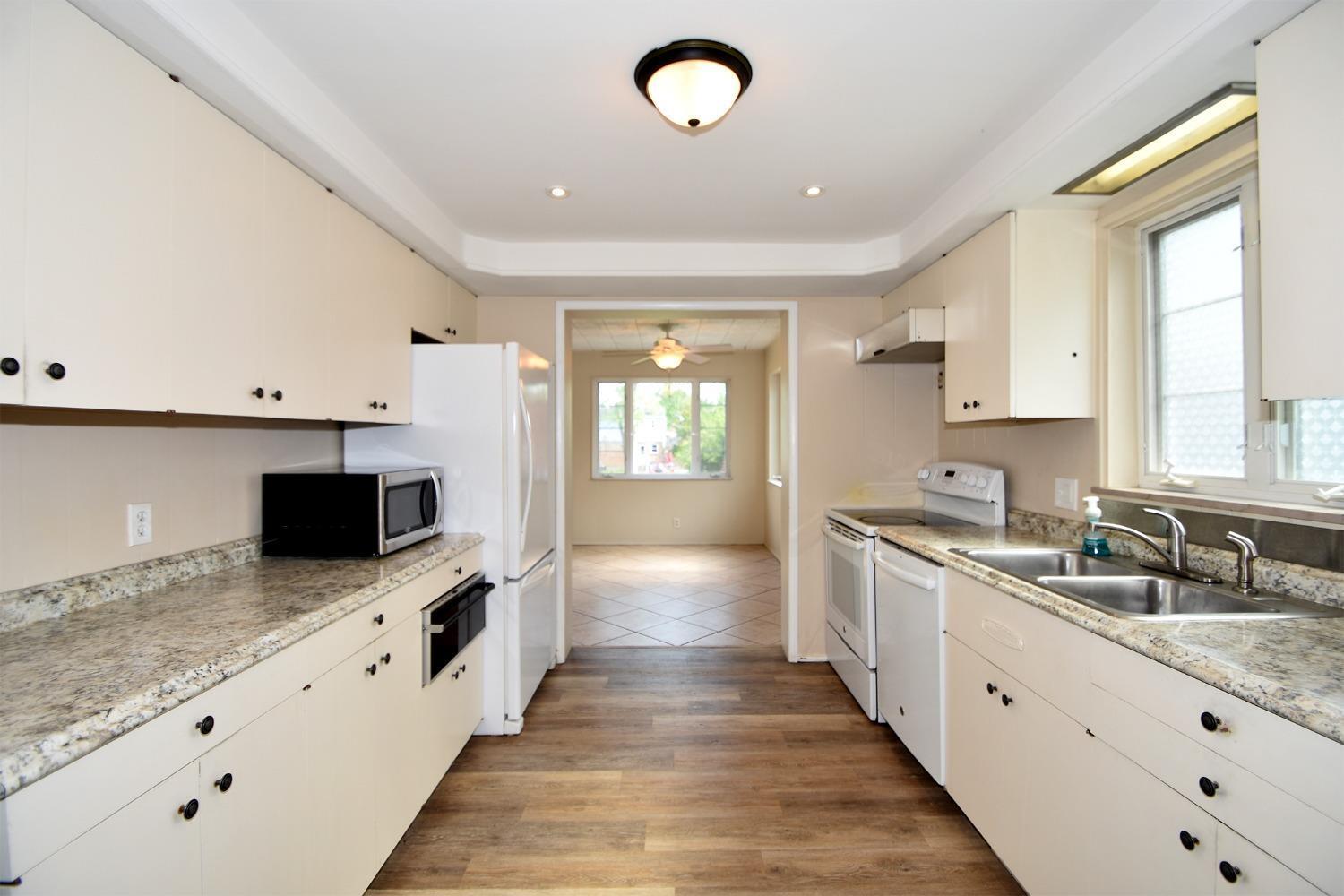 3782 St Johns Terrace