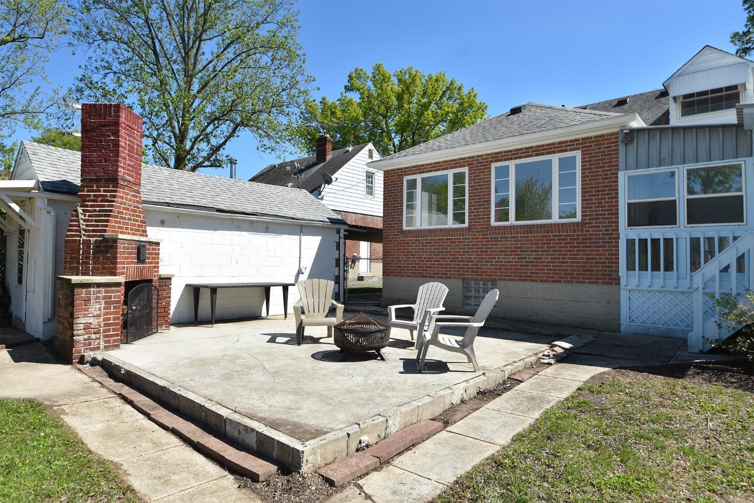 3782 St Johns Terrace