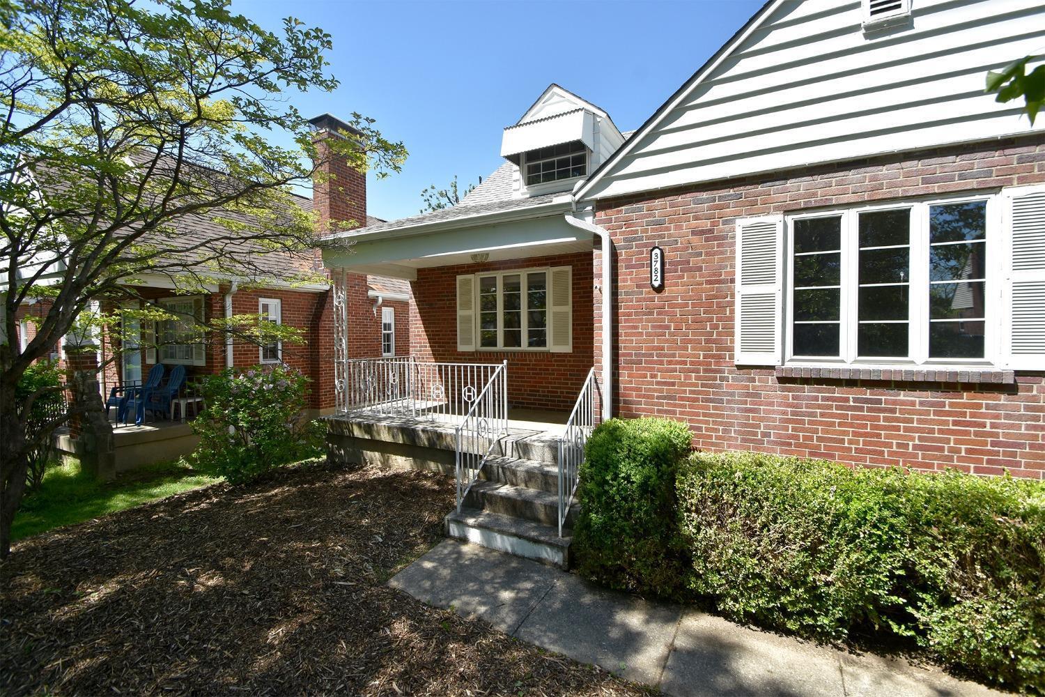 3782 St Johns Terrace