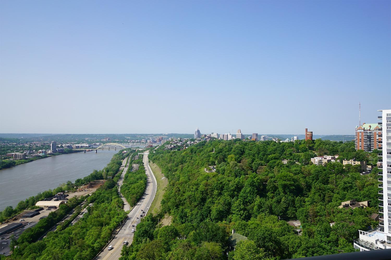 1201 Edgecliff Place 1172