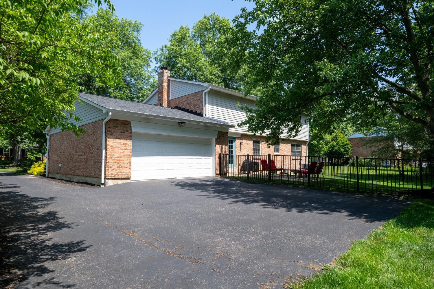 10802 Stockbridge Lane