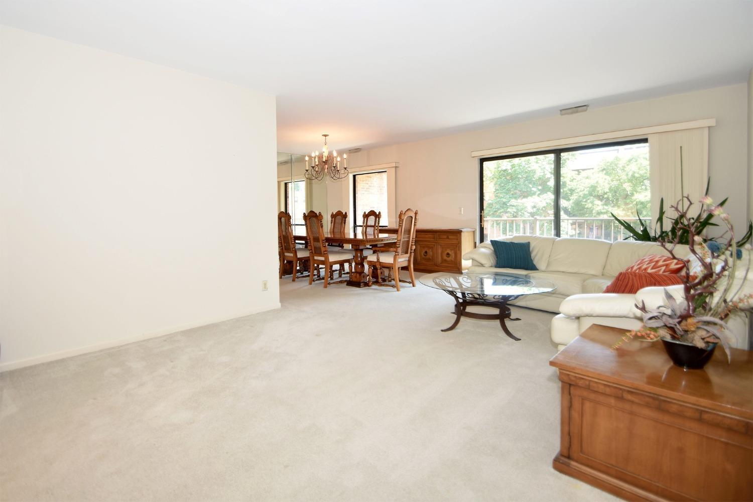 3542 Amberacres Drive 305N