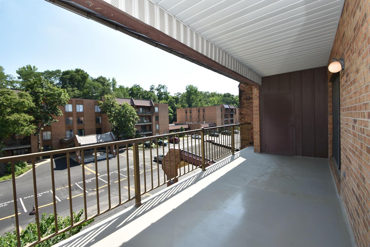 3542 Amberacres Drive 305N