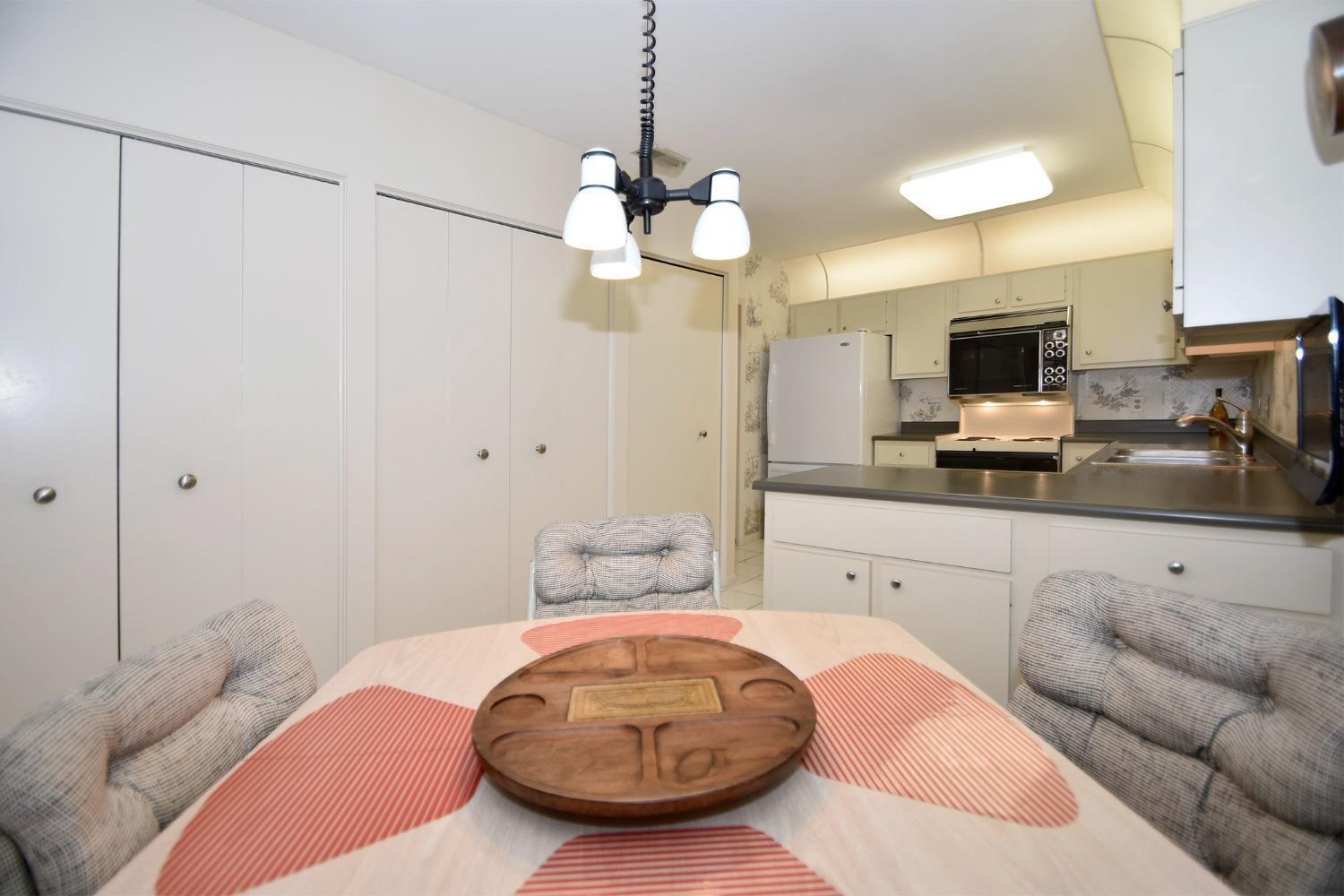 3542 Amberacres Drive 305N