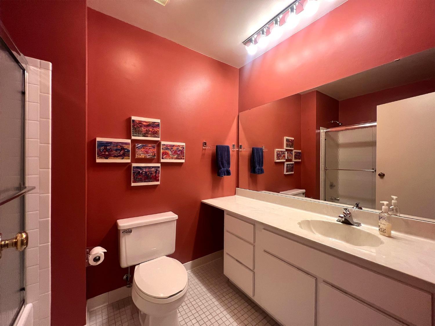 3542 Amberacres Drive 305N