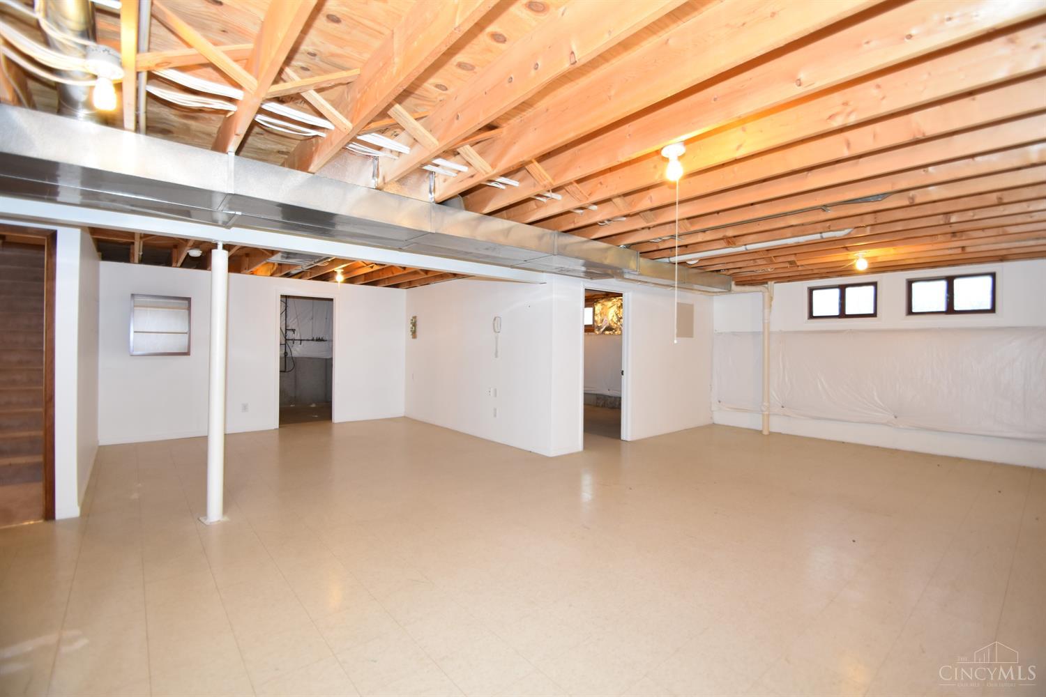 6982 Ashwood Knolls Drive