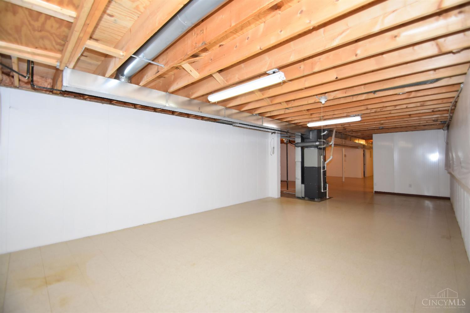 6982 Ashwood Knolls Drive