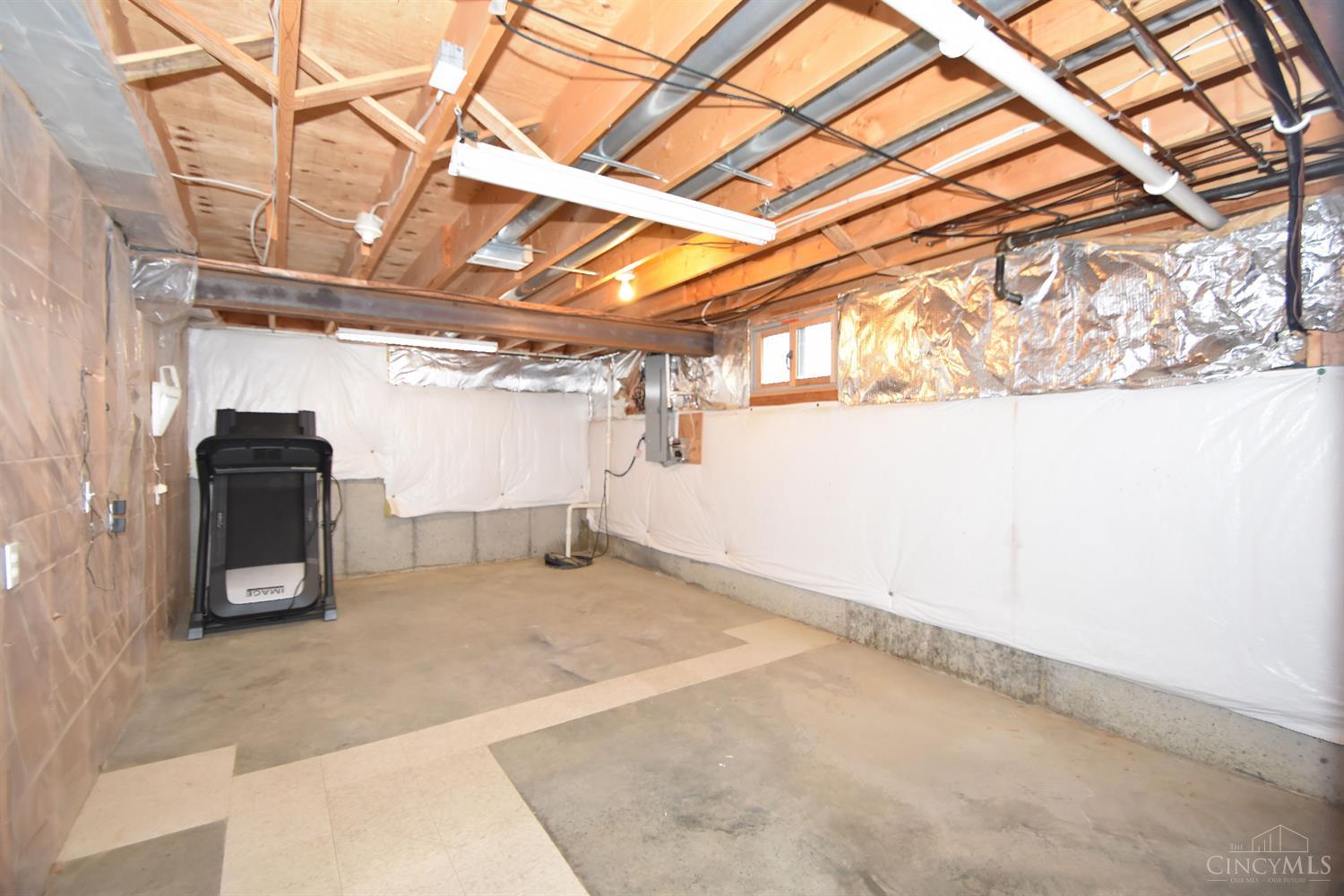 6982 Ashwood Knolls Drive