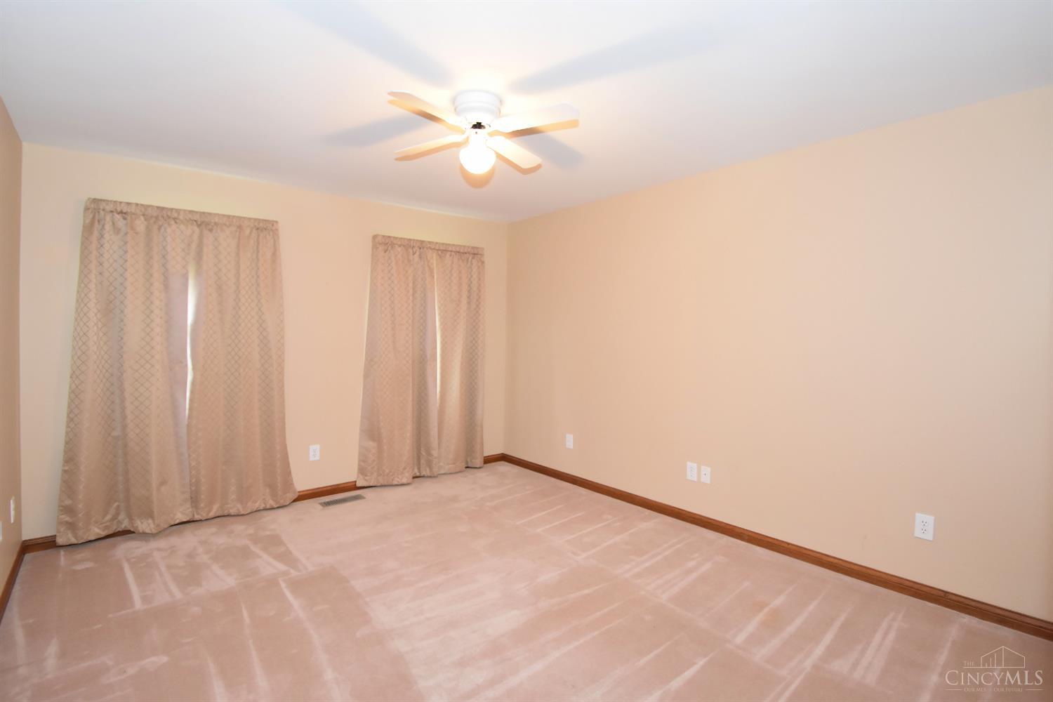 6982 Ashwood Knolls Drive