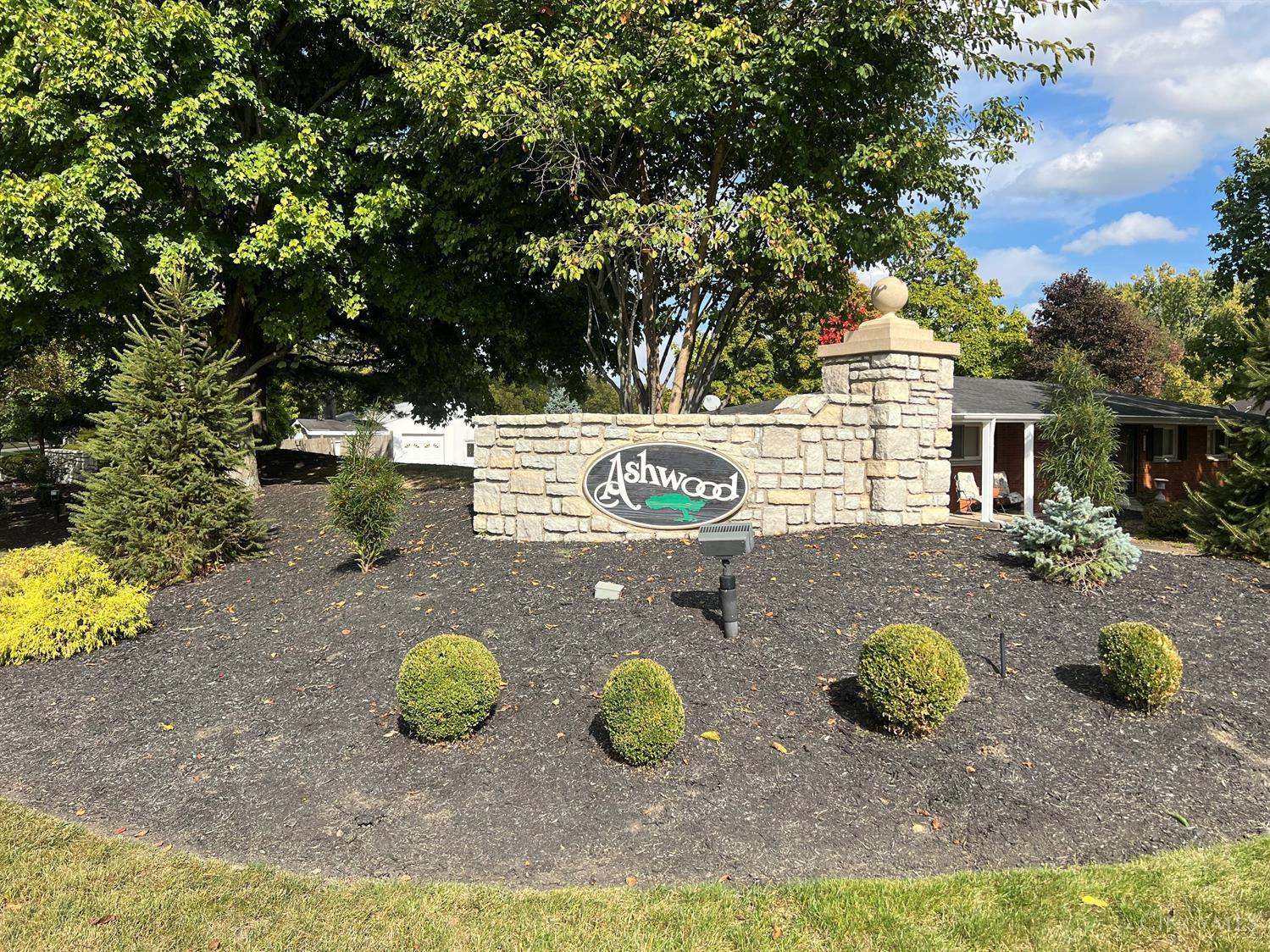 6982 Ashwood Knolls Drive