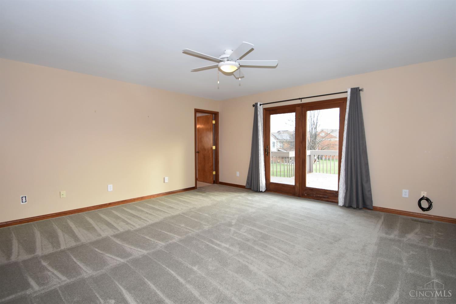 6982 Ashwood Knolls Drive