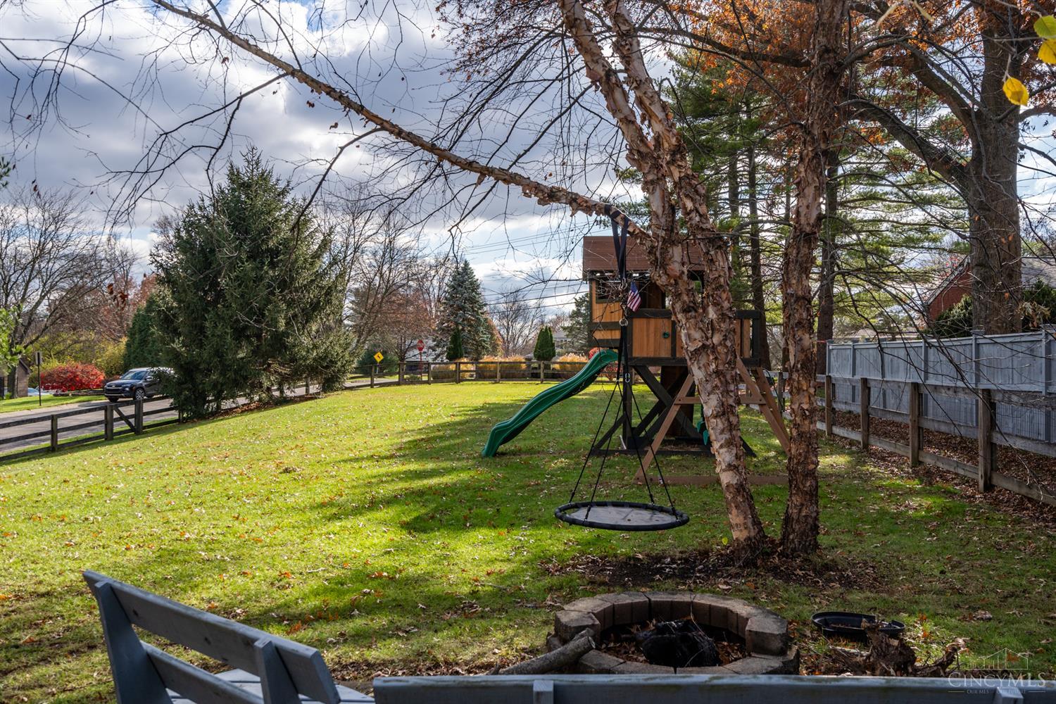 2725 Lawyers Point Drive