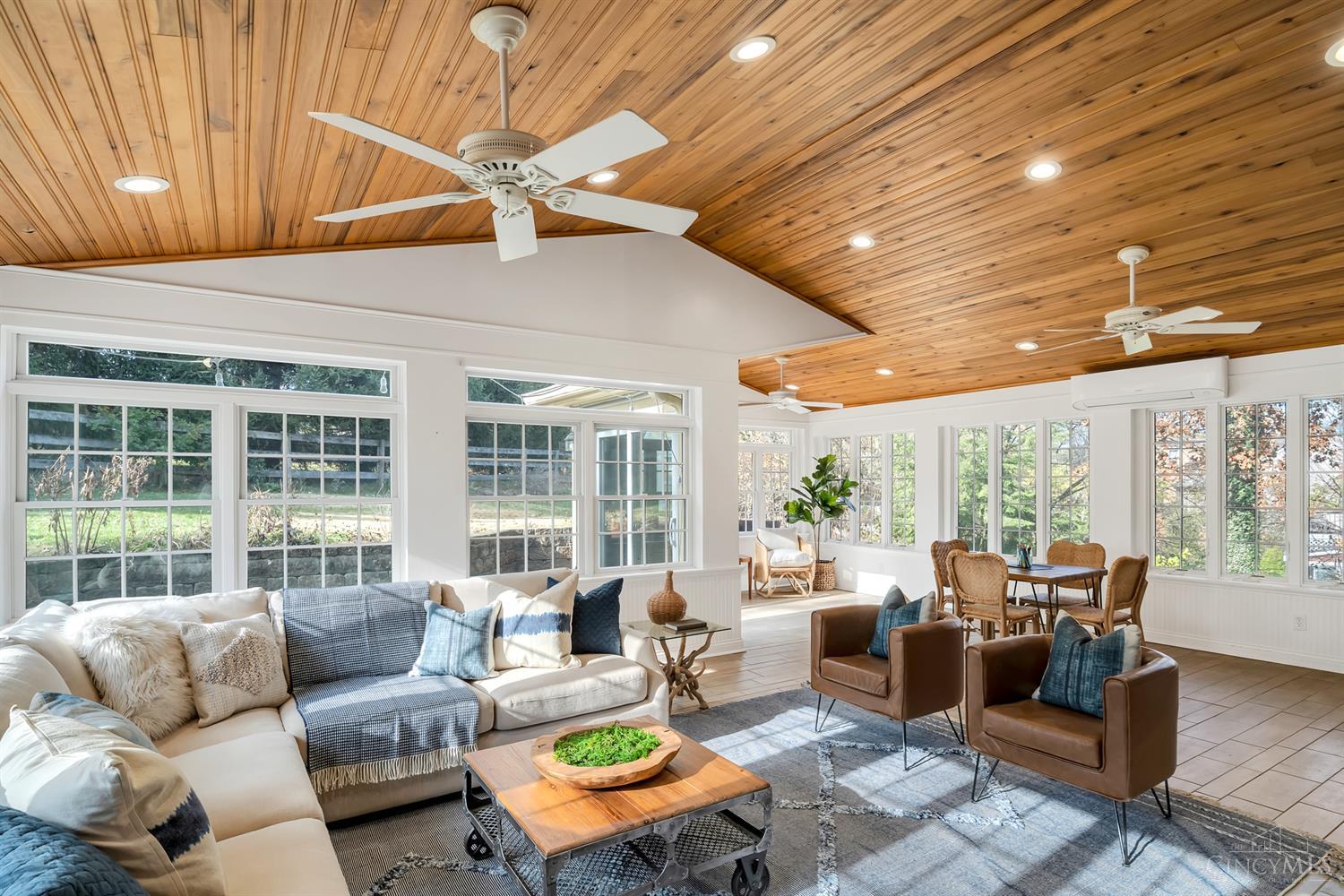 2725 Lawyers Point Drive