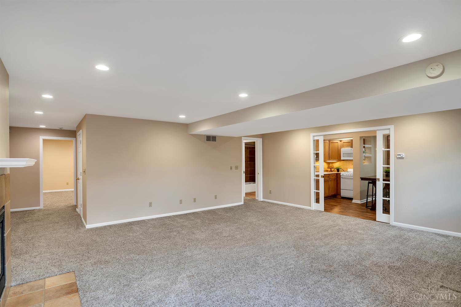 2725 Lawyers Point Drive