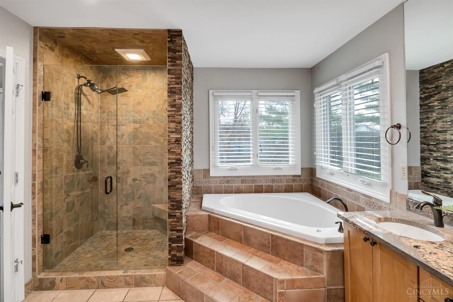 2725 Lawyers Point Drive