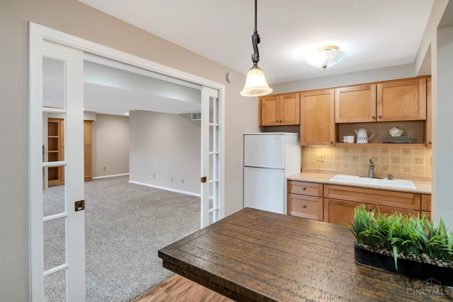 2725 Lawyers Point Drive