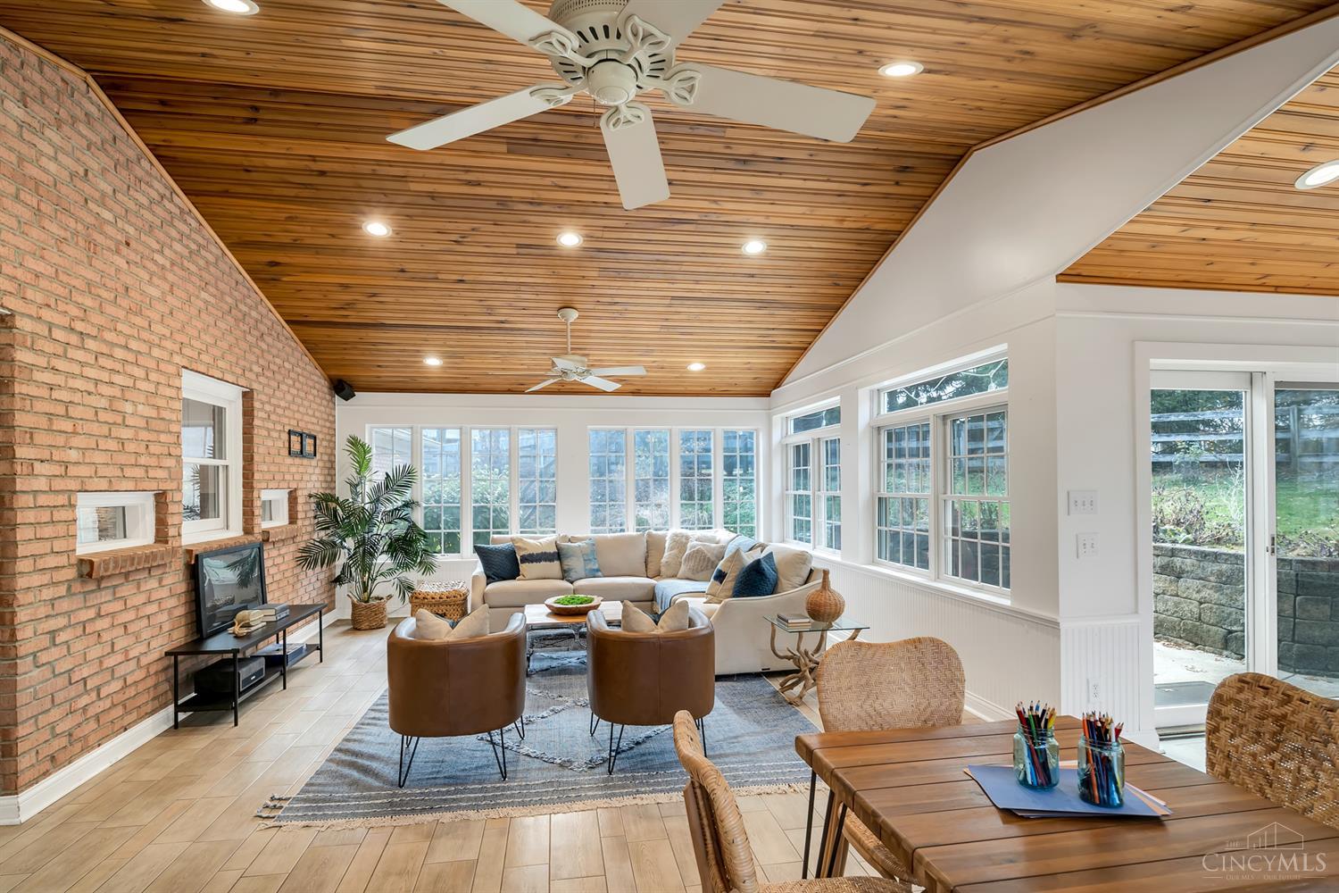 2725 Lawyers Point Drive