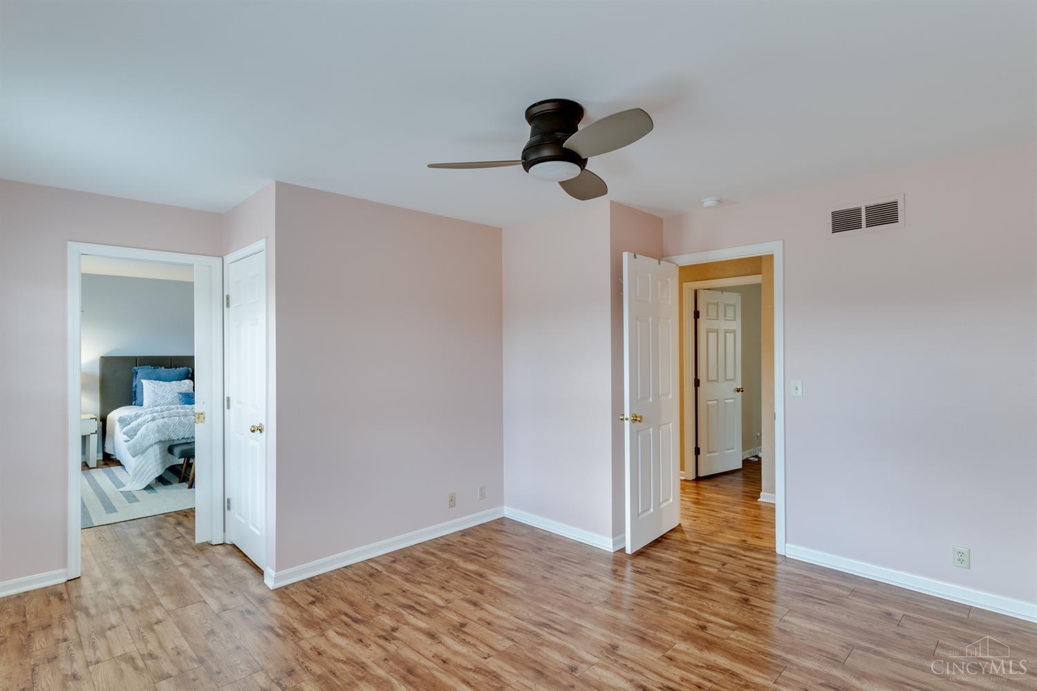 2725 Lawyers Point Drive