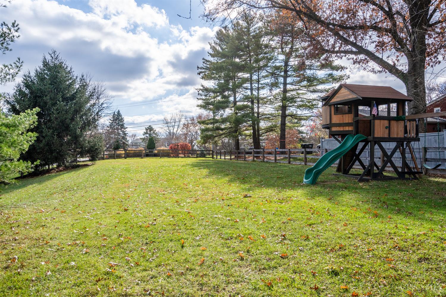 2725 Lawyers Point Drive