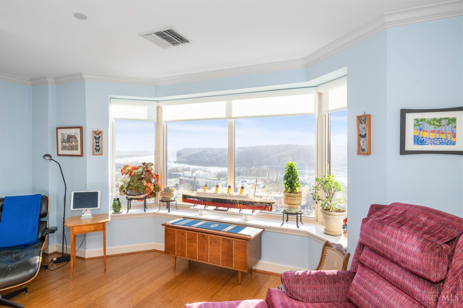 3435 Golden Avenue 1002