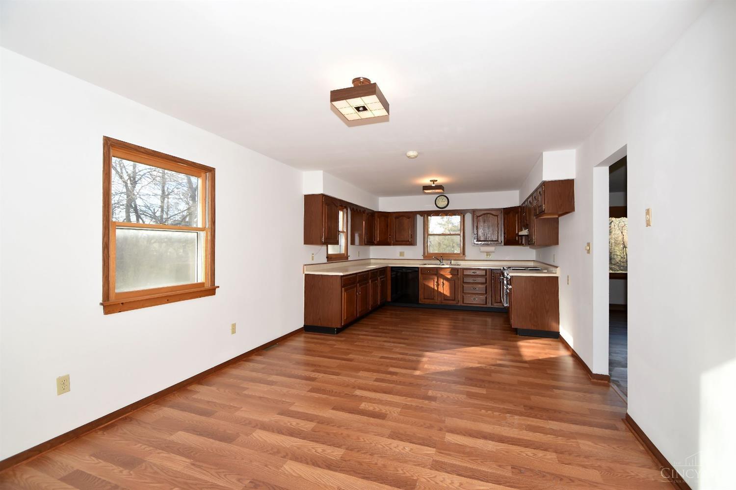 7626 Cincinnati Dayton Road