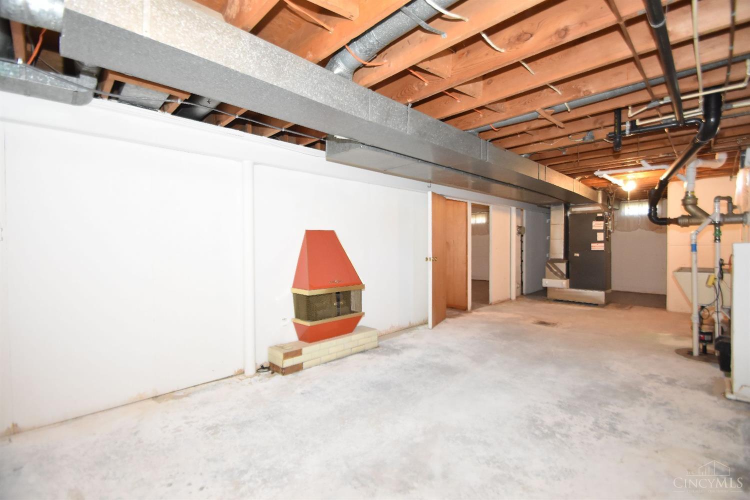 7626 Cincinnati Dayton Road