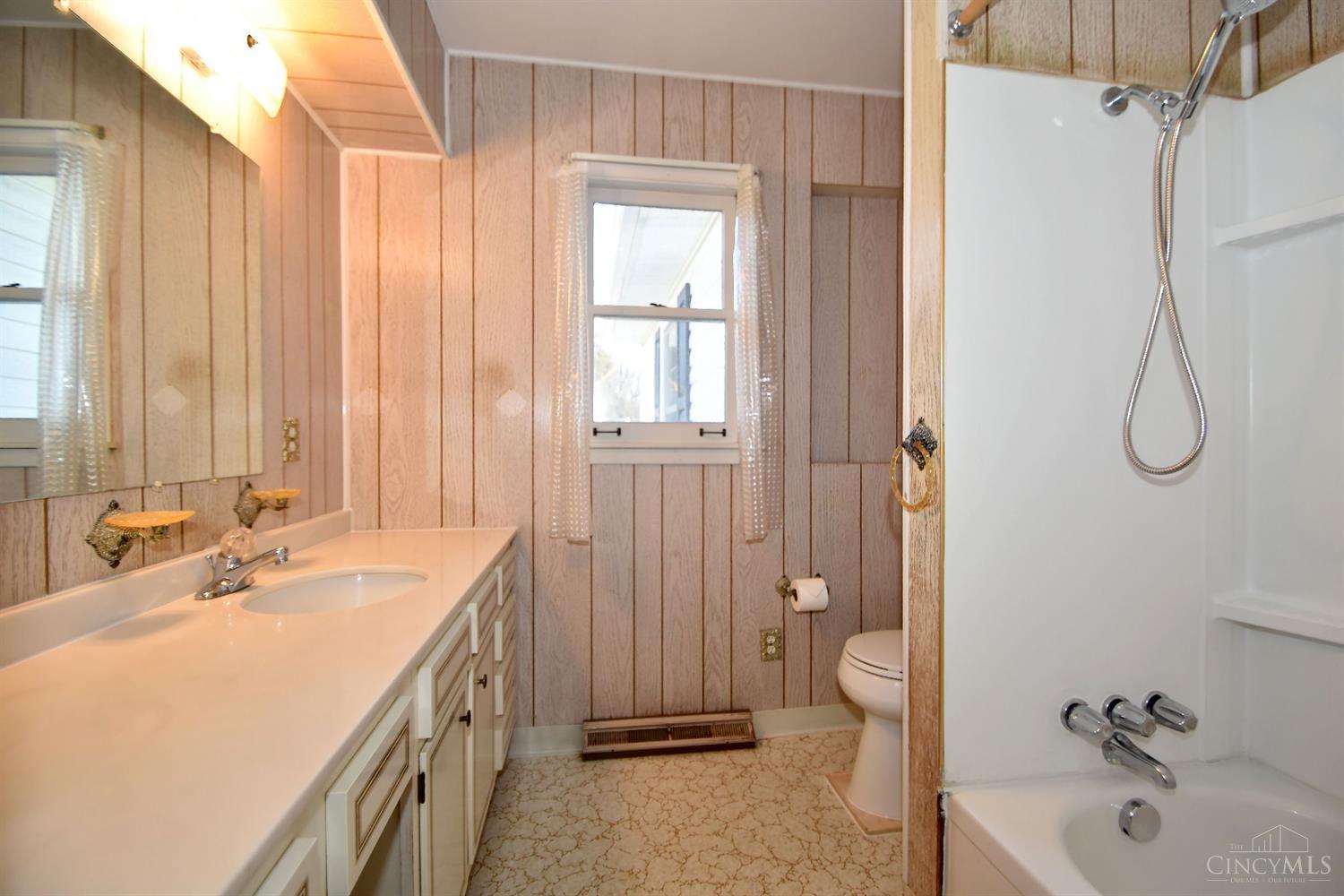 7626 Cincinnati Dayton Road