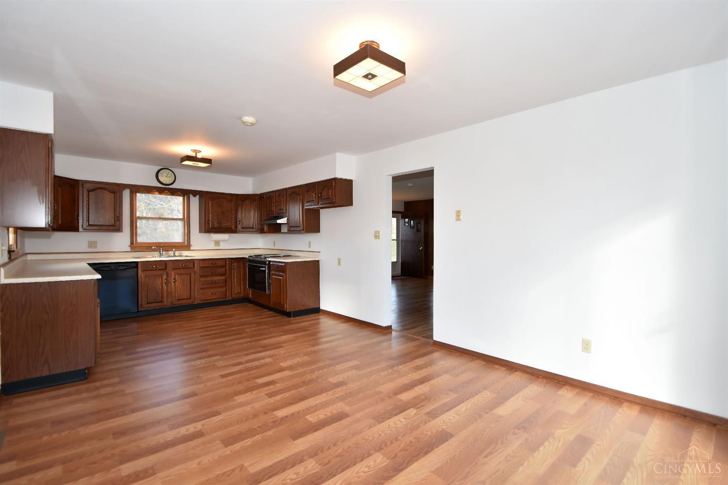 7626 Cincinnati Dayton Road