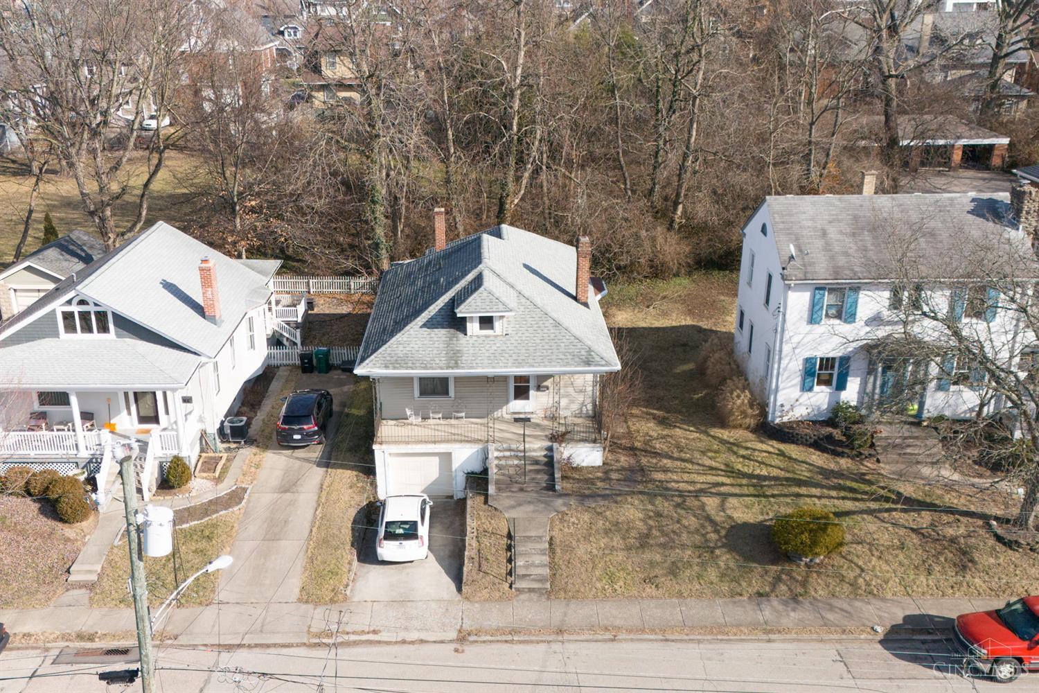 3658 Stettinius Avenue