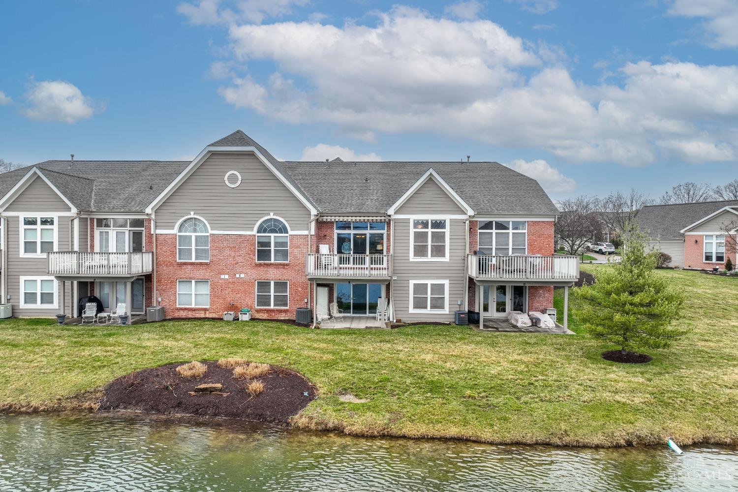 7162 White Oak Court